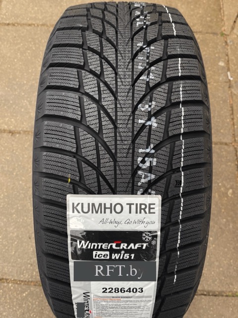 Kumho Wintercraft WI51 215/55R17 98T