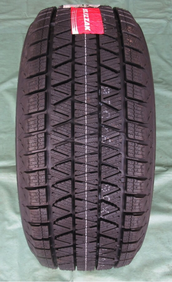 Bridgestone Blizzak DM-V3 235/65R18 106S