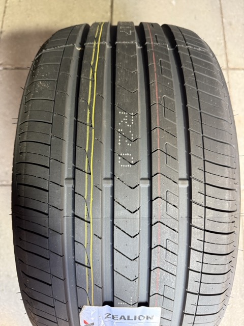 Zmax Zealion 315/35R21 111W