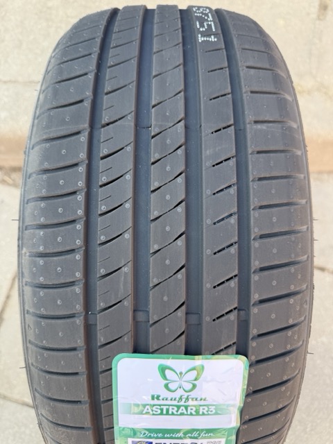 Rauffan Astrar R3 215/55R16 95W