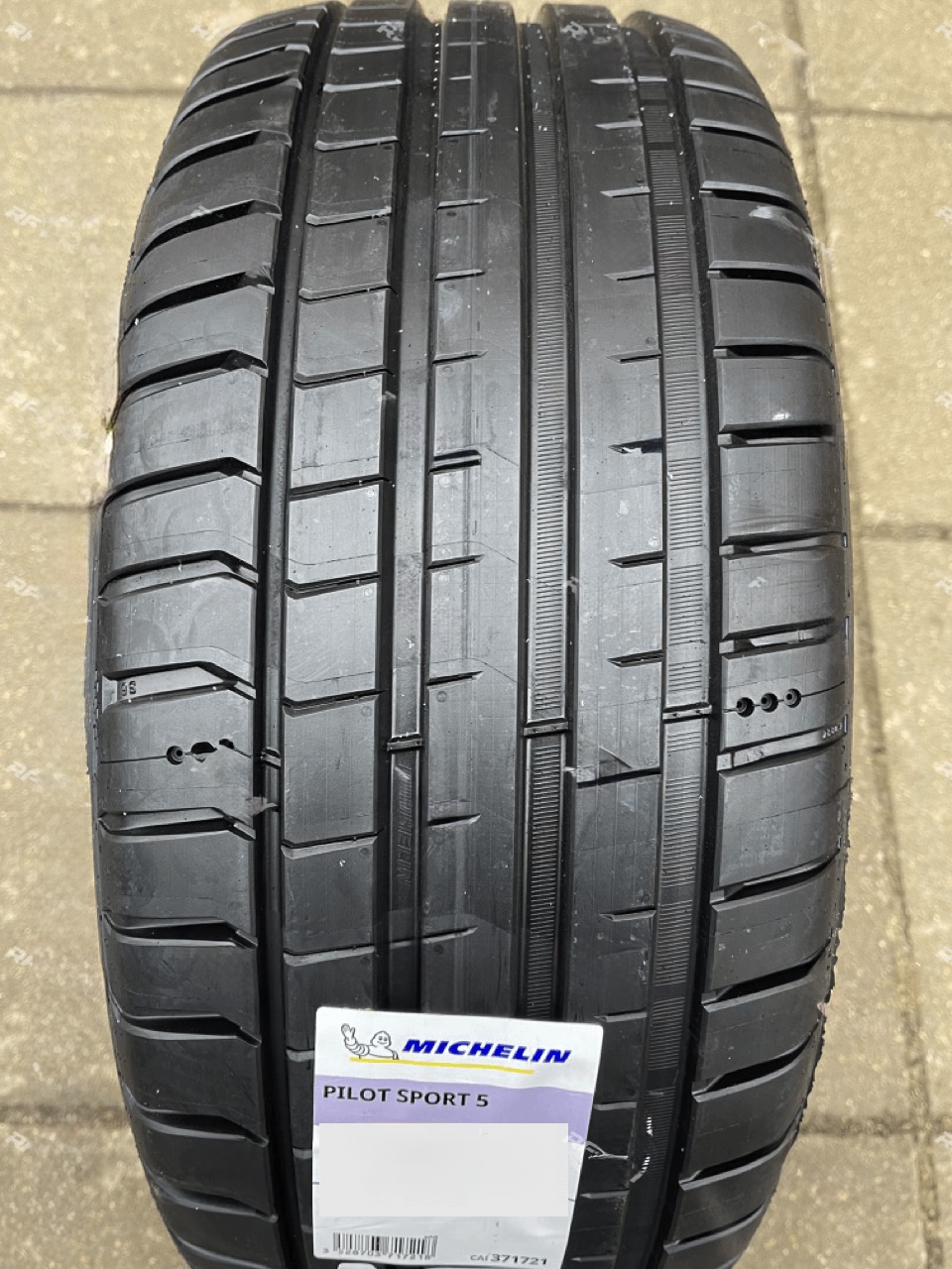 Michelin Pilot Sport 5 255/45R18 103Y