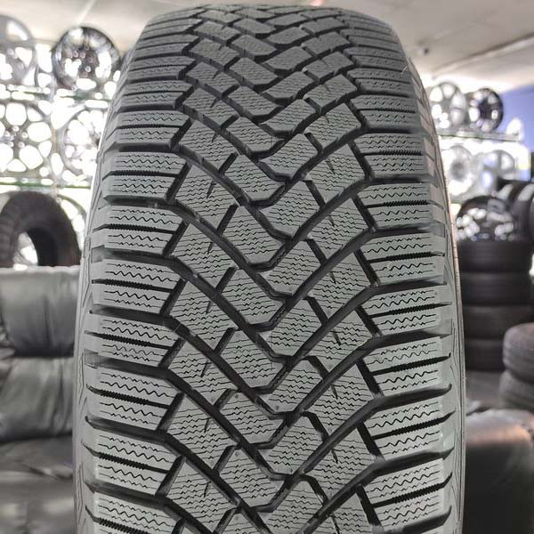 Goodyear UltraGrip Ice 3 225/60R18 104T