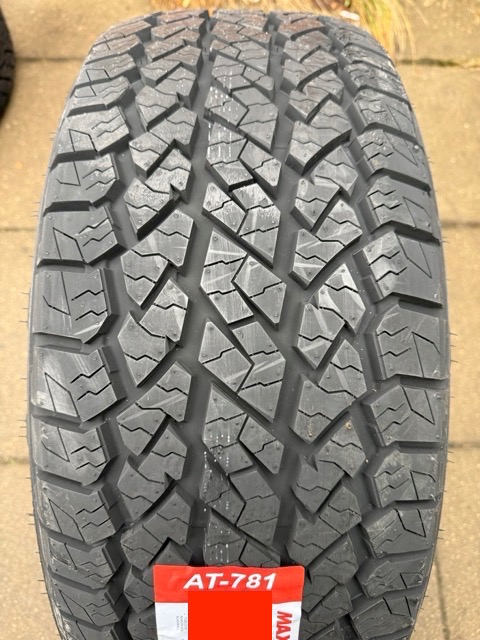 Maxxis AT781 Razr 245/65R17 111T