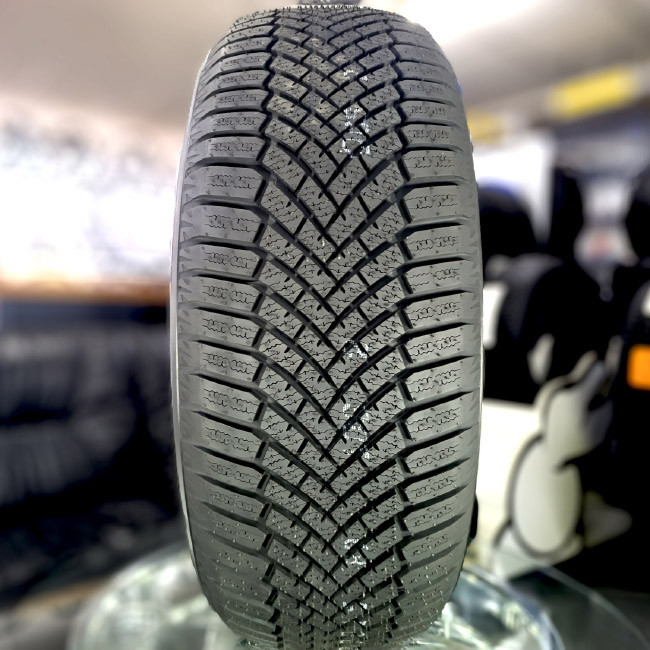 Yokohama Bluearth*Winter V906 275/40R22 107V