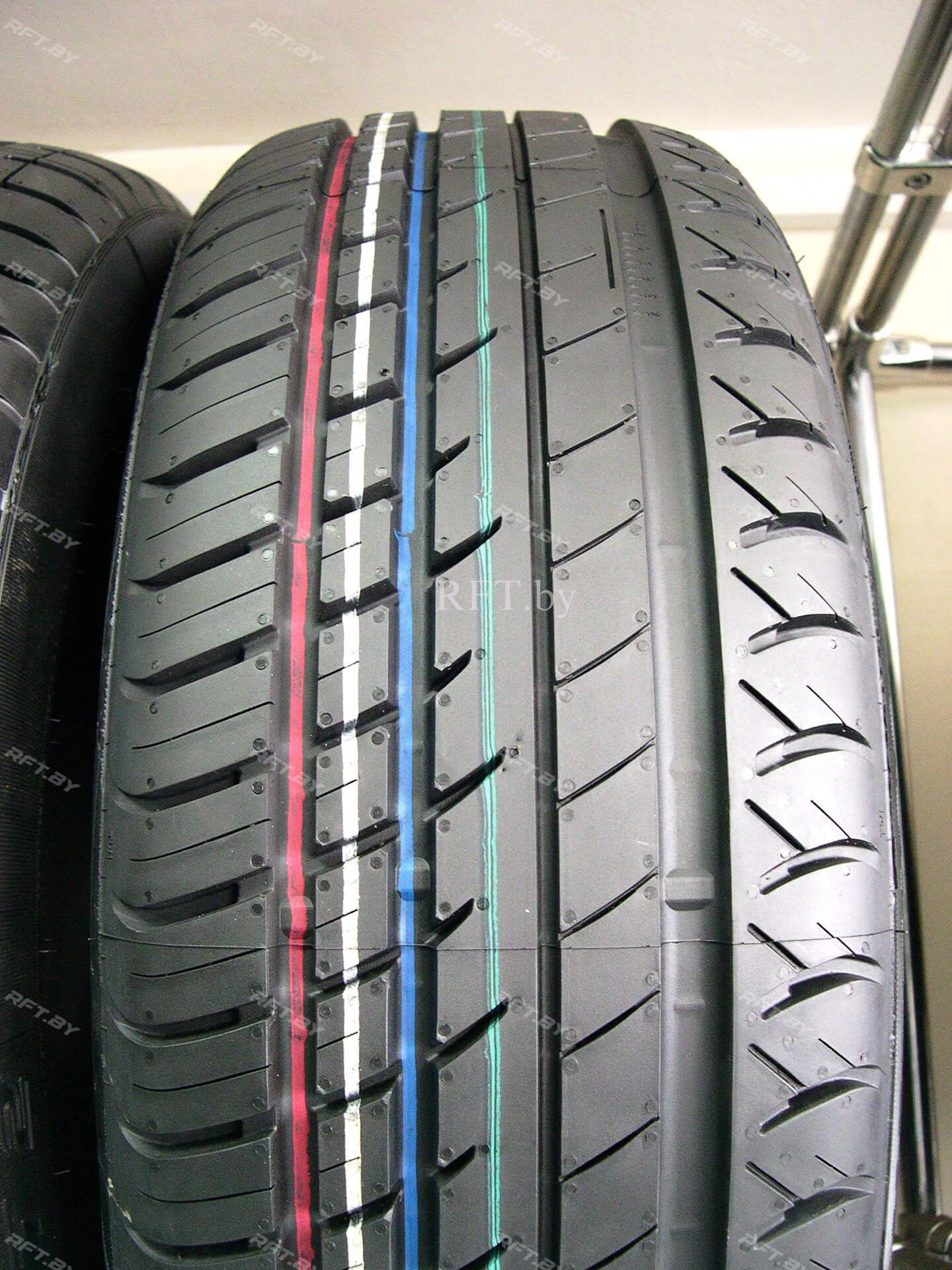 Viatti Strada Asimmetrico V-130 215/55R17 94V