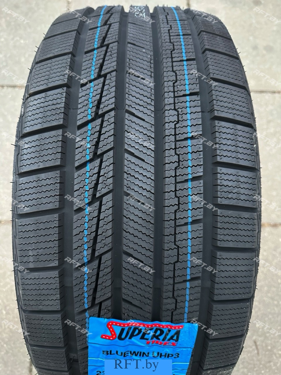Superia Bluewin UHP 3 235/55R18 100V