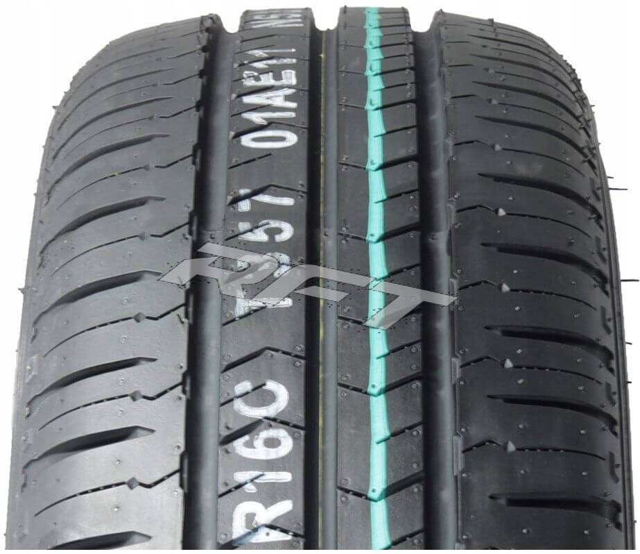 Roadstone Roadian CT8 205/70R15C 106/104T
