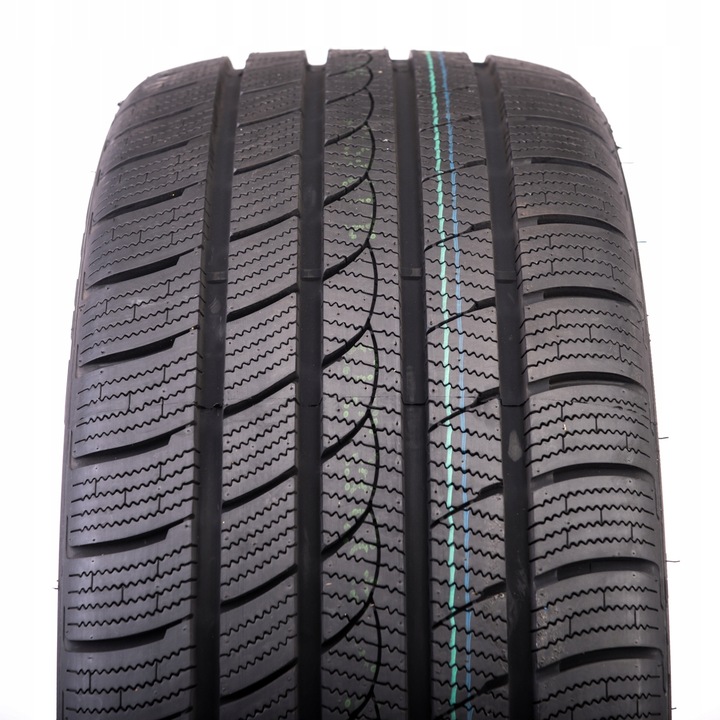 Rotalla S220 275/40R20 106V
