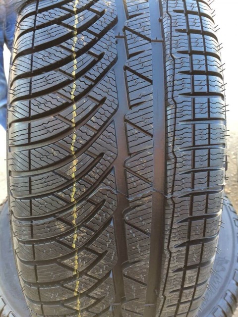 Michelin Pilot Alpin PA4 285/35R20 104V