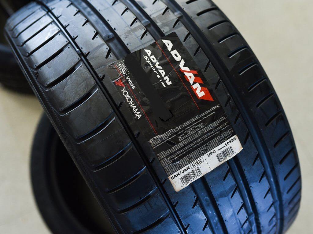 Yokohama Advan Sport V105T 275/40R22 108Y