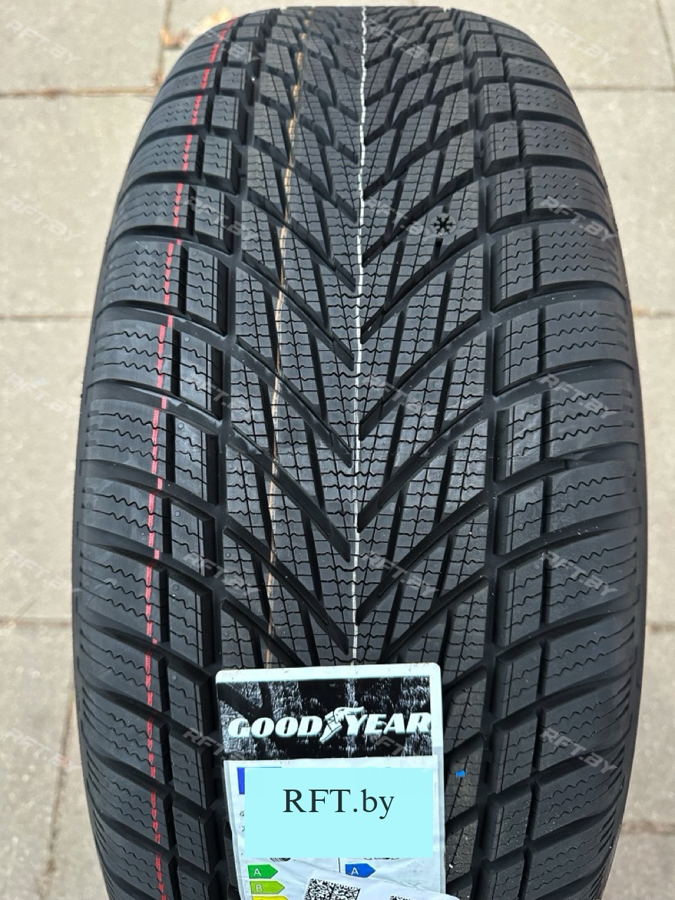 Goodyear ULTRAGRIP PERFORMANCE 3 245/40R21 100V