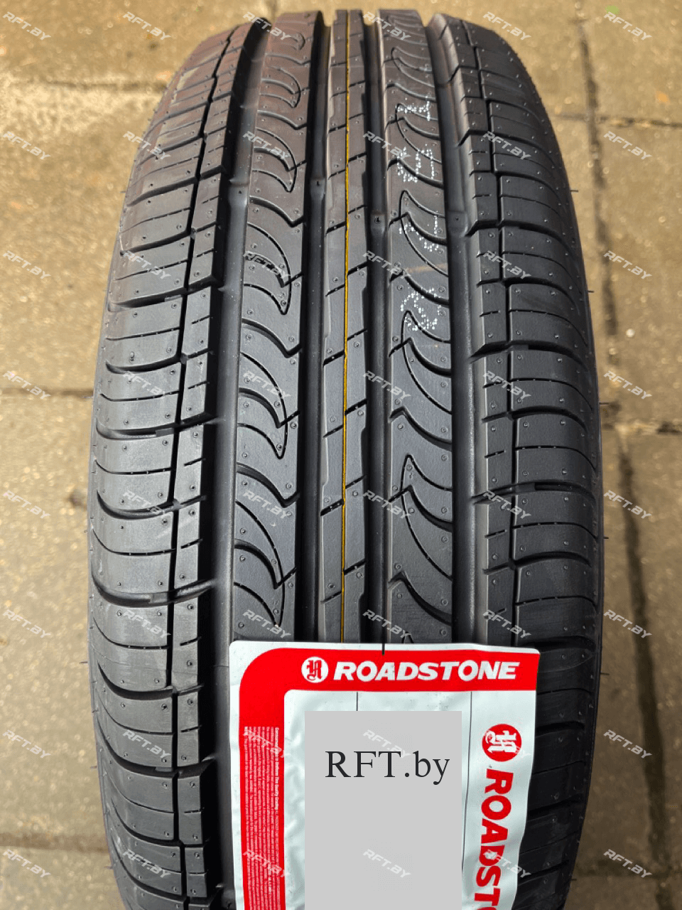 Roadstone CP 672 215/60R17 96H