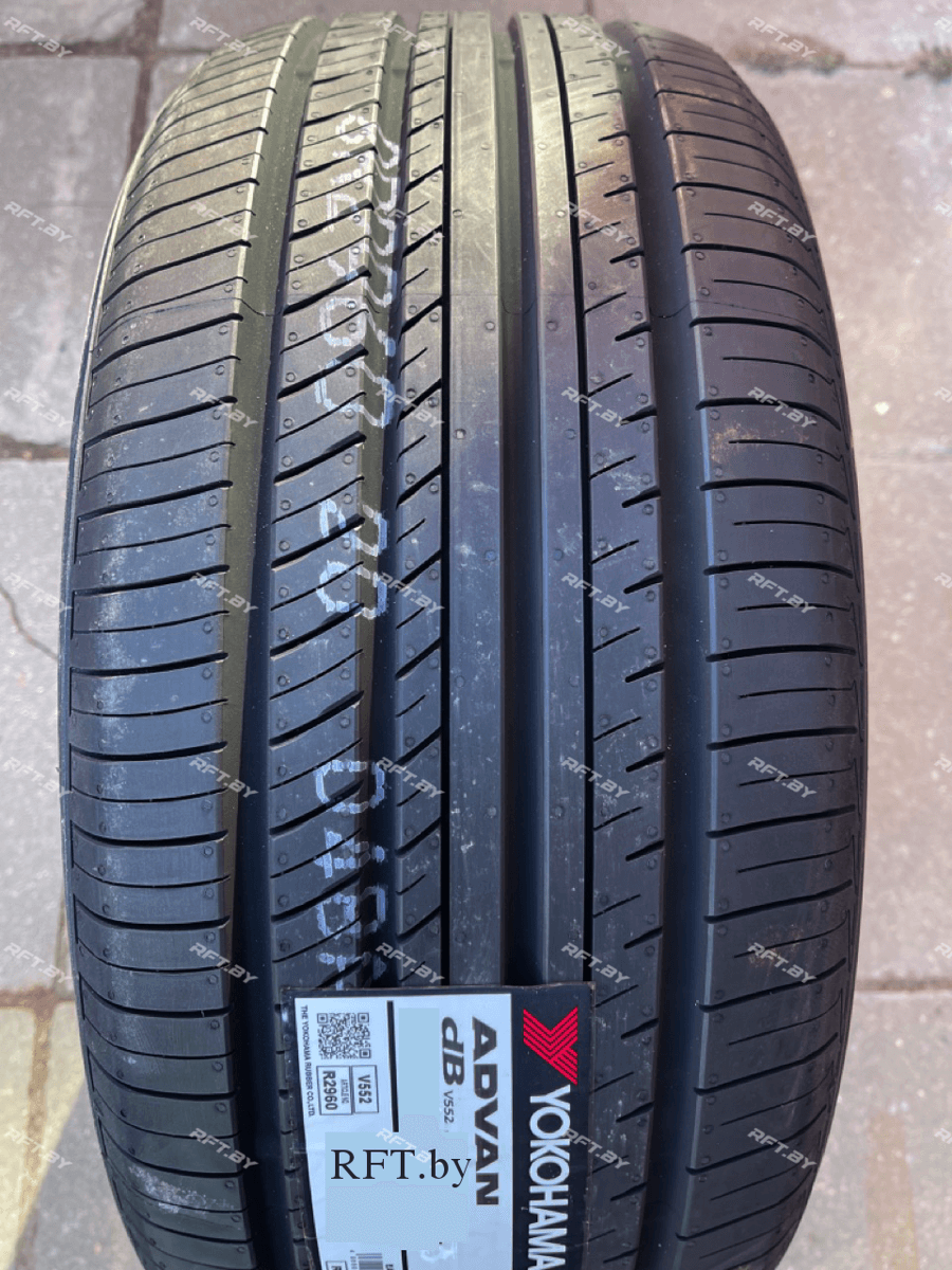 Yokohama Advan dB V552 235/55R17 99V