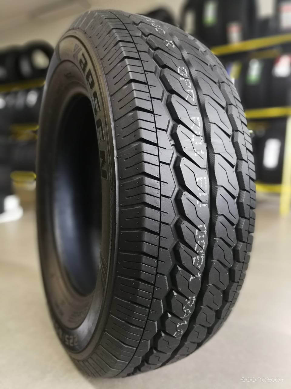 Kapsen DurableMax RS01 225/70R15C 112/110T