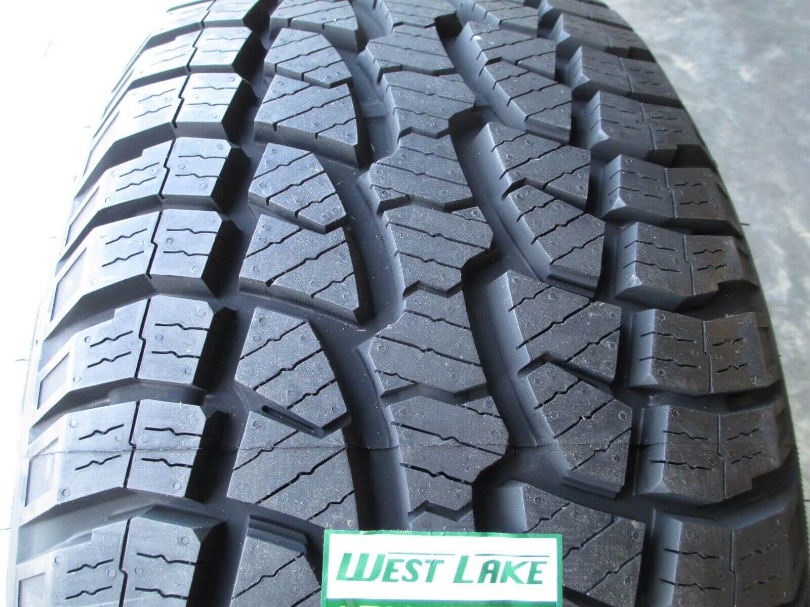 Westlake SL369 265/75R16 116S