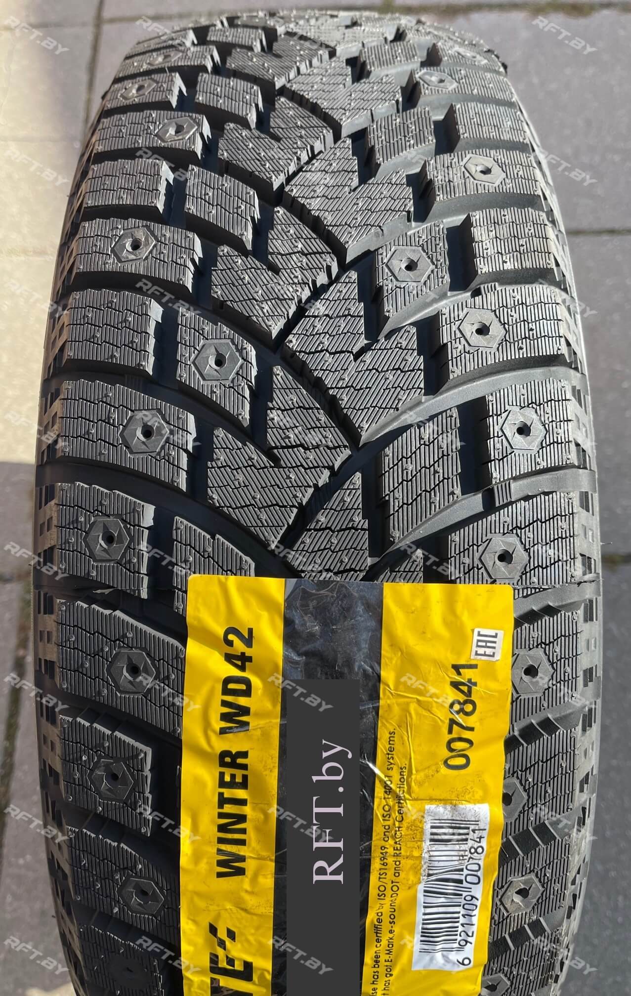 Delinte Winter WD42 235/65R17 108T