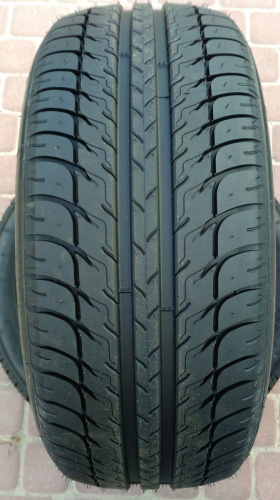 BFGoodrich G-Grip SUV 215/65 R17 99V