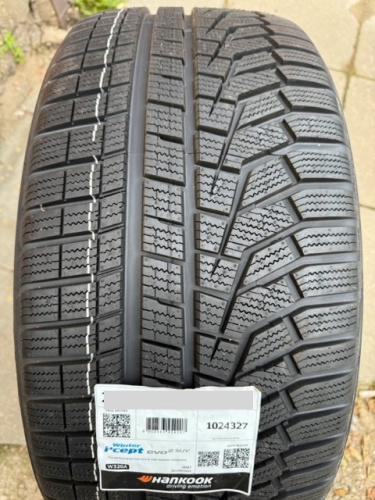 Hankook Winter I*Cept Evo 2 W320A SUV 275/40R22 107V