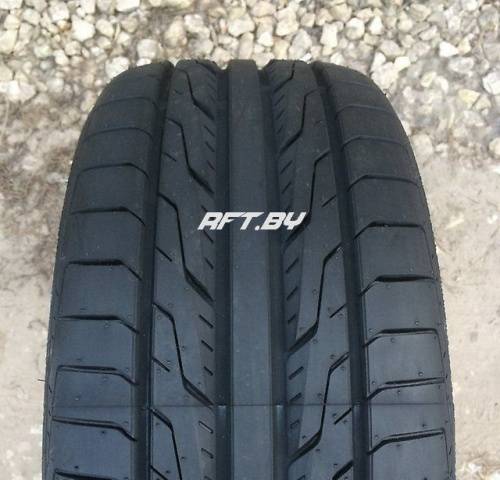 Toyo DRB 225/45 R18 91W