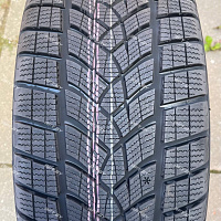 Goodyear UltraGrip Performance Gen-1 225/45R18 95V