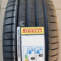 Pirelli P Zero PZ4 255/35 R20 97 (Y)