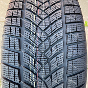 Goodyear UltraGrip Ice SUV 245/70 R16 111T