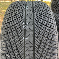 Yokohama ADVAN WINTER V907 245/45R20 103V