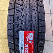 Bridgestone Blizzak VRX 275/35 R18 95S