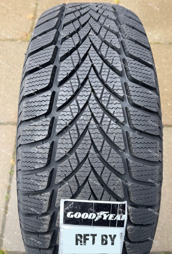Goodyear UltraGrip Ice 2+ 235/45R19 99T